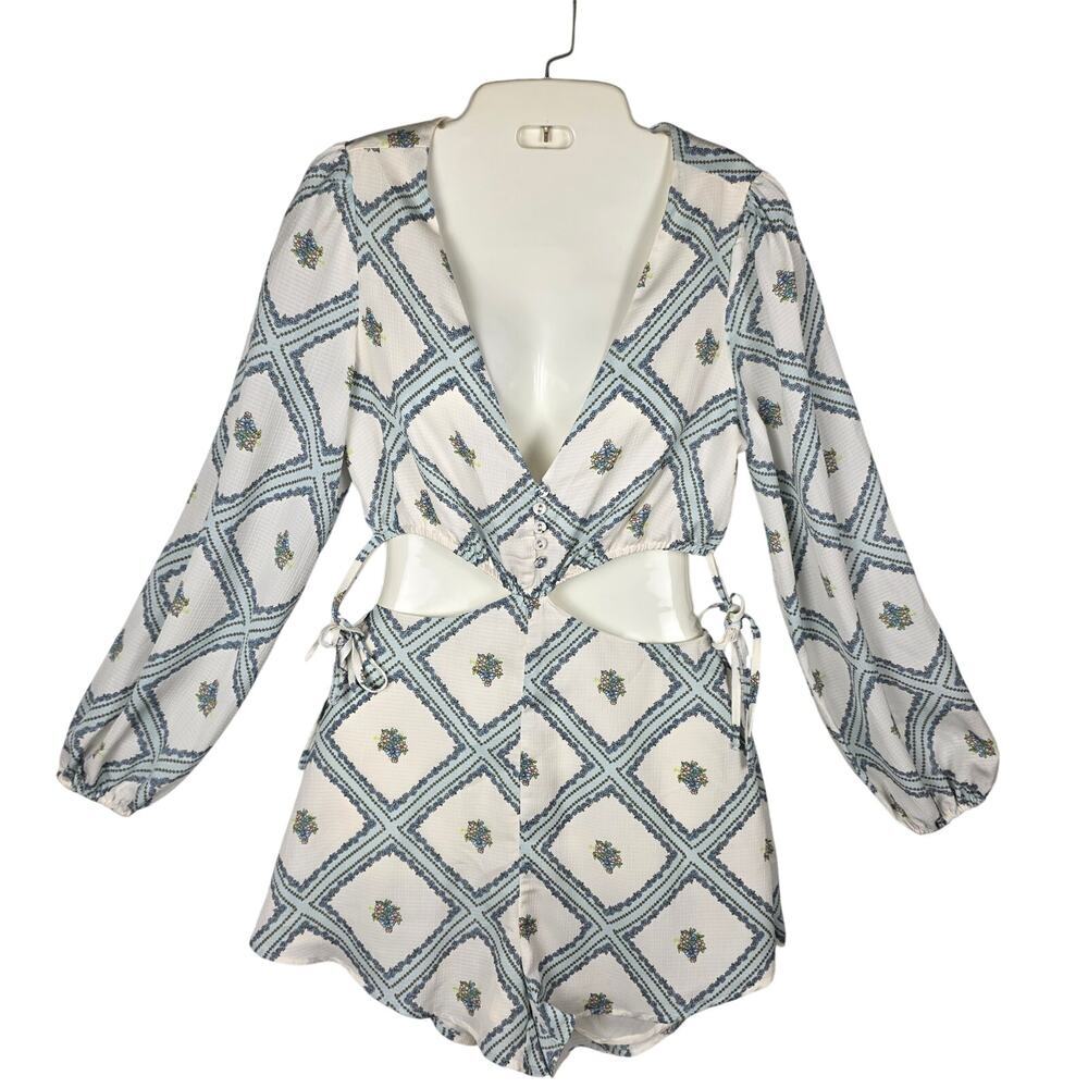 ✨ NWT Forever 21 Blue & White Diamond Print Cutout Romper S